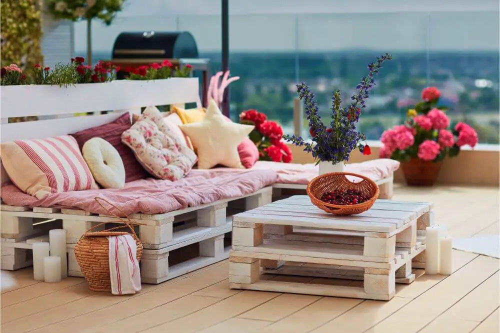 How to Make a Pallet Table
