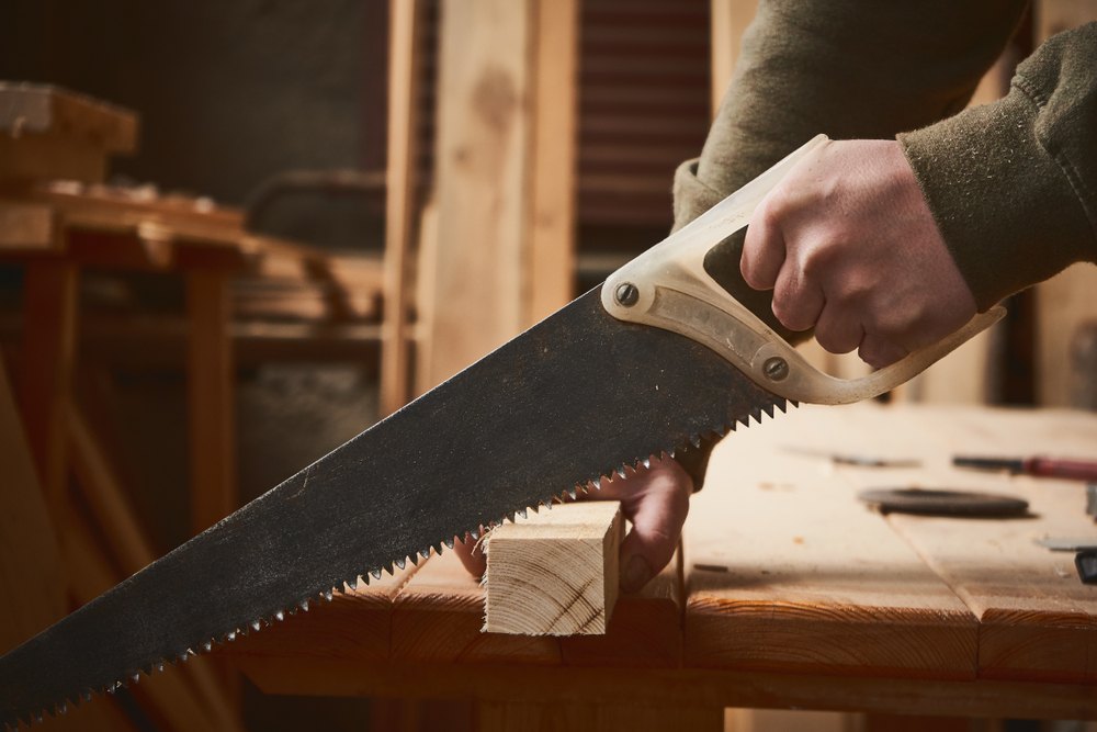 How to Make Square Cuts with a Hand Saw