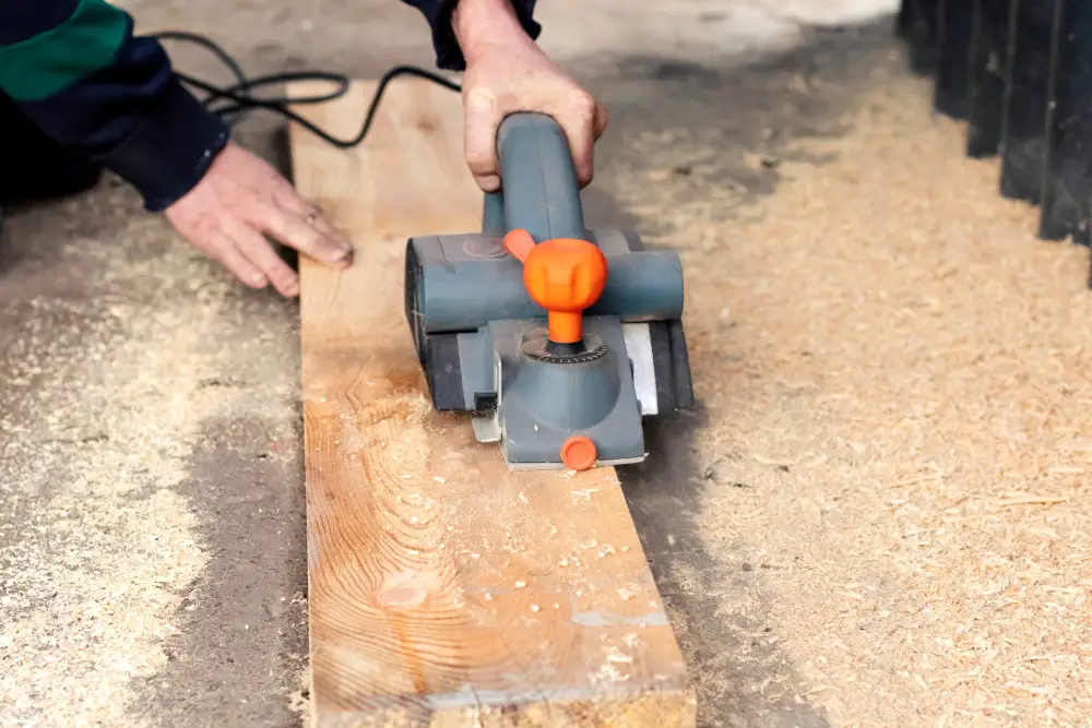 How to Plane Wide Boards with an Electric Hand Planer