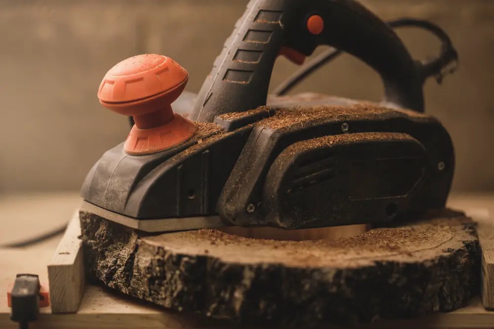 How Does an Electric Hand Planer Work?